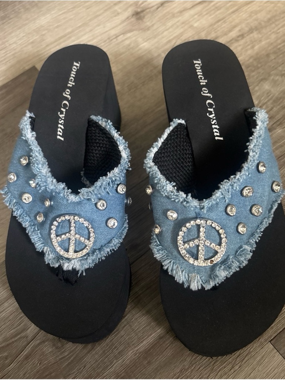 Women's Blue Denim Rhinestone Peace flip flops runs small like 6 1/2